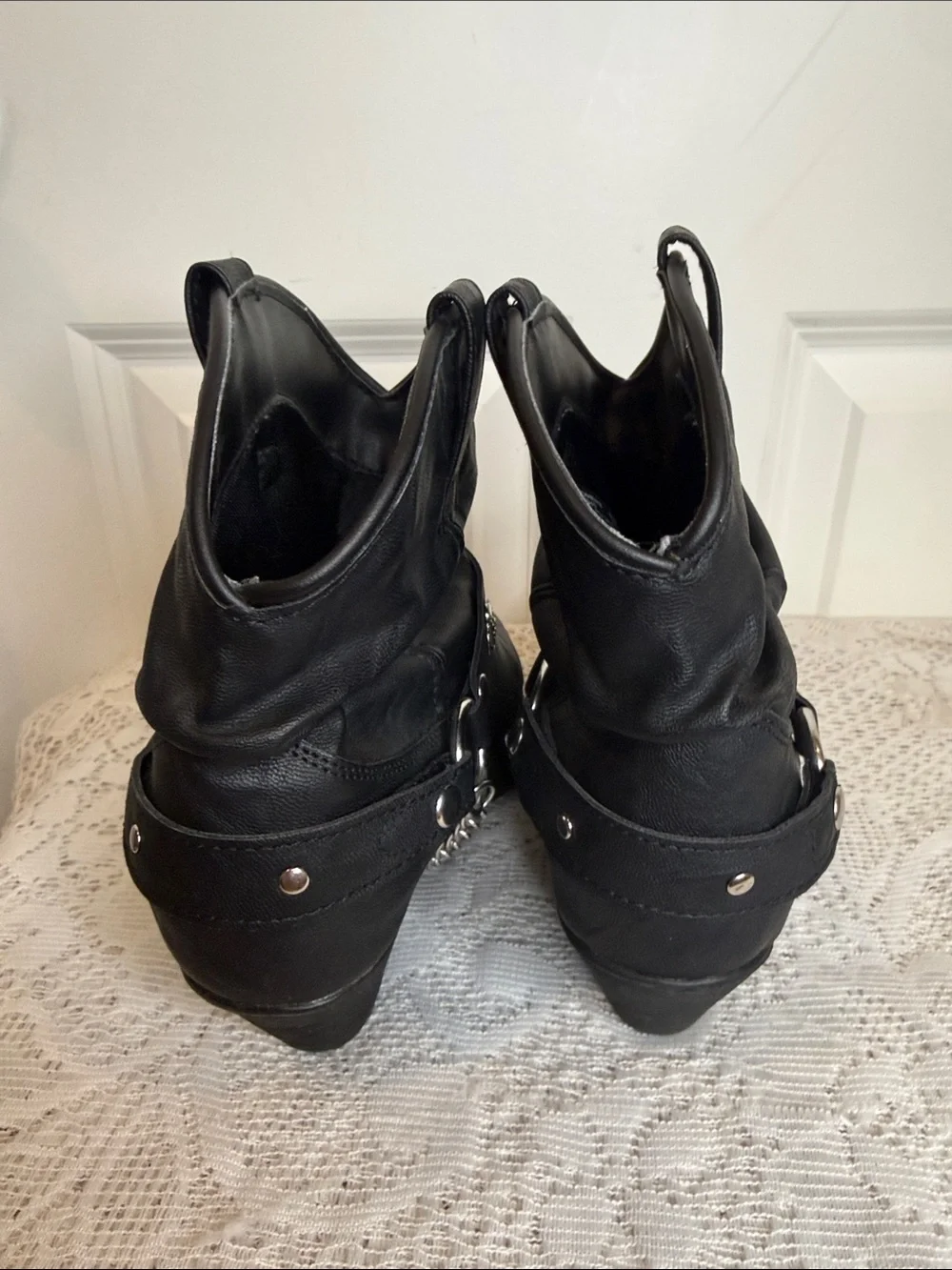 Dingo black Western Harness Cowgirl Ankle Boots sz 7